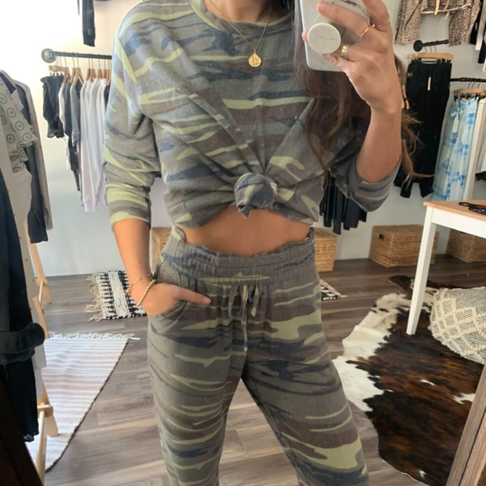 The Rinna Lounge set
